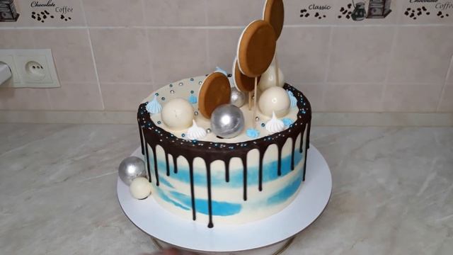 Торт для юноши 18 лет. Идея оформления. смотреть онлайн