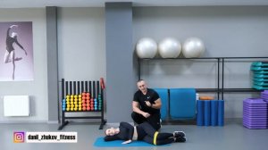 Отведение бедра с резинкой (лёжа на боку, ноги согнуты в коленном суставе)