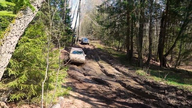 Jeep Wrangler Rubicon, Renault Duster, Nissan Terrano, Нивы на пути к Гремучему ручью. смотреть онлайн