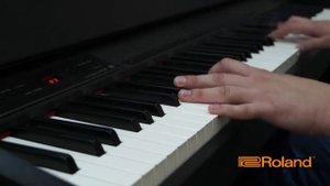 Демонстрация цифрового фортепиано ROLAND F-120-SBA