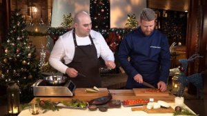 Салат с камамбером и карамелизированной грушей