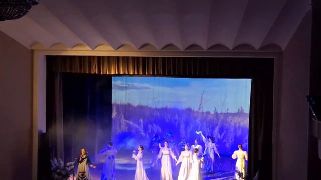 Анастасия Логинова. Гляжу в озера синие.