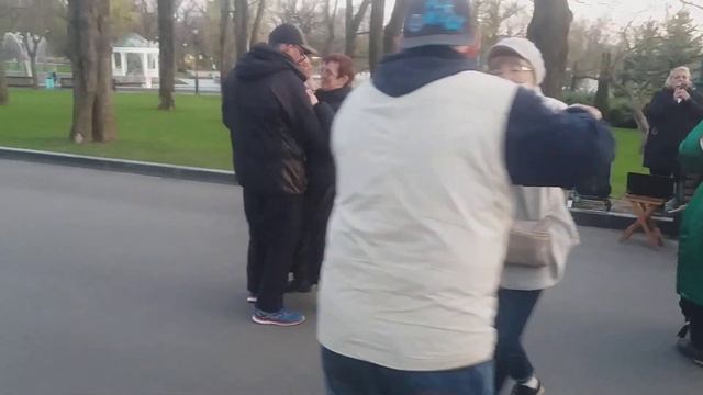 Харьков, танцы в саду,"В тот день, когда ты мне приснился"-Нина и Сан Саныч смотреть онлайн