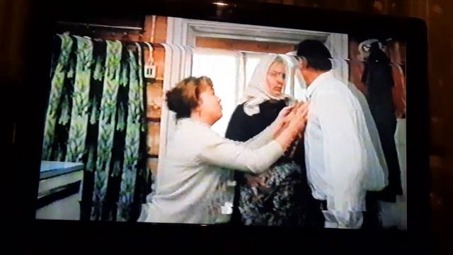 небольшой обзор простого видика...в хорошем состоянии.степень наработки даёт о себе знать.. смотреть онлайн