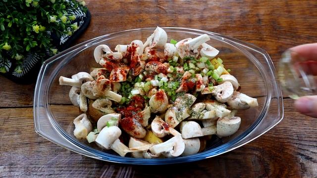 Он такой вкусный, что готовлю его почти каждый день❗ Невероятный рецепт с сосисками и картошкой! смотреть онлайн