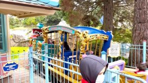 Влад и Никита отдыхают в Диснейленде - каникулы в Париже