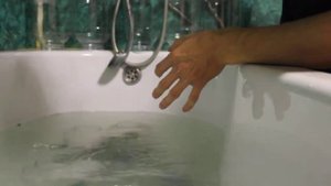 Лёгкий, быстрый способ снятия этикеток со стеклянных банок без химии.