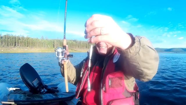 Рыбалка на Ангаре/Ловля Хариуса на Покатуху смотреть онлайн