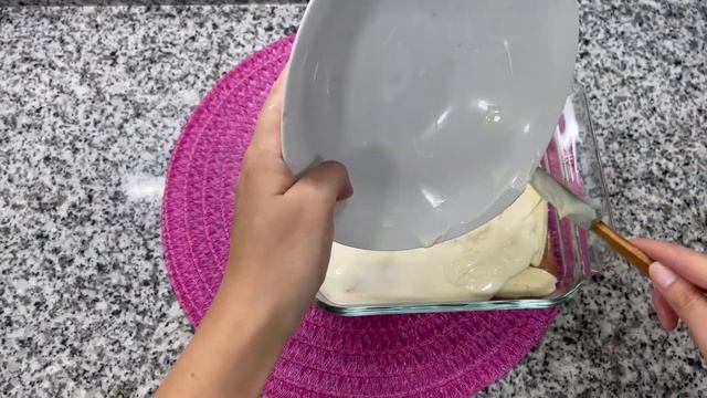 BANANA SPLIT DE TRAVESSA - SOBREMESA SIMPLES, FÁCIL E DELICIOSA - RECEITA DE SORVETE - SEMIFREDDO смотреть онлайн