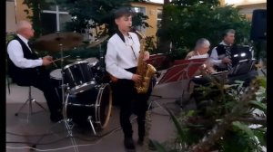 Стив Уандер - саксофон и ансамбль "Ретро"