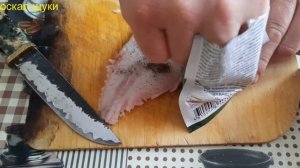 Как быстро разделать камбалу  Наивкуснейшая жаренная камбала с заправкой.mp4