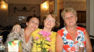 Есть только миг между прошлым и будущим... Поёт Елена Ереван