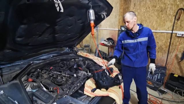 Чистка впускных каналов ГБЦ скорлупой грецкого ореха в Омске смотреть онлайн