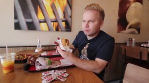 БУРГЕР КИНГ в ДУБАЕ! / Хот-Дог и Чипсы в меню Burger King! Почему так дорого? Арабский фастфуд в ОА