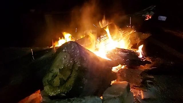 Ночной костер 25 Октября 2020 #Селигер остров #Хачин смотреть онлайн