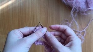 Шапка английской резинкой из мохера // Шапка такори из мохера спицами