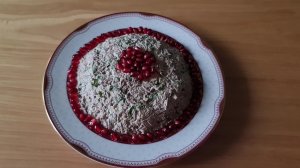 САЛАТ С ГОВЯДИНОЙ И ГРЕЦКИМИ ОРЕХАМИ