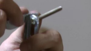 Установка люстры на натяжной потолок.