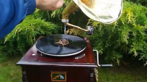 Граммофон His Master's Voice, Дерево, Бронза, Европа