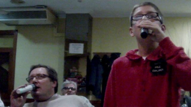 toni i pau karaoke a son moro.MOV