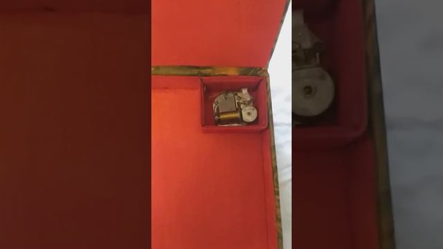 Музыкальная шкатулка из кожи