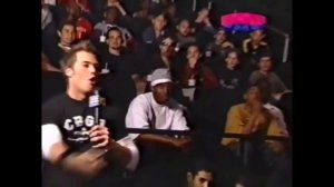 Celebrities appear among fans / Знаменитости появляются среди фанатов