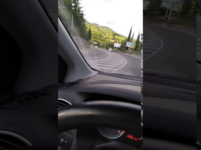 Просто видео по трассе в районе Алушты.