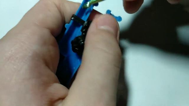 Кирка из Майнкрафта из резинок на рогатке смотреть онлайн