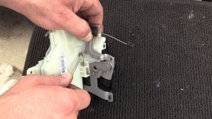 How To Check and Replace a Door Latch MK5 GTI