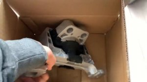 Правая опора двигателя SWAG 50944550 для Форд Фокус 3 двигатель 1.6