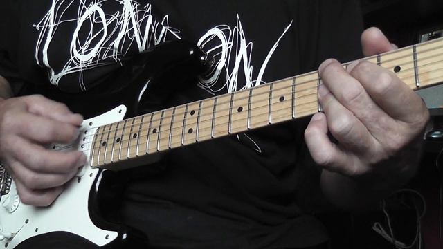 Fender Stratocaster ERIC CLAPTON Blackie смотреть онлайн