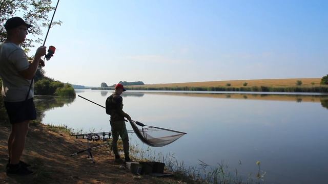 Рыбалка на карпа и амура на кукурузу.Никто не ожидал такого поворота на второй день смотреть онлайн