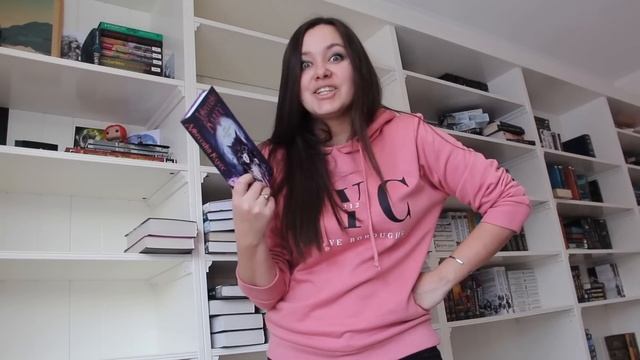 БОЛЬШЕ 1000 КНИГ??РАЗБИРАЮ КНИЖНЫЕ ШКАФЫ смотреть онлайн