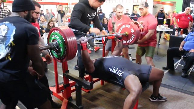 Johnnie Harris @Power__bbuilder 100% Raw Bench 655 lbs(297.1 kg). Breaking 140kg National Record смотреть онлайн