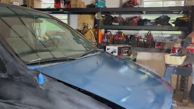 WE PAINTED OUR CAR WITH TRACTOR PAINT! How to roller paint Rustoleum Tractor Paint - Short Version смотреть онлайн