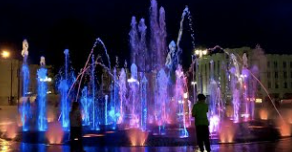 01.05.2021 Светомузыкальный фонтан на Театральной площади, Владимир.