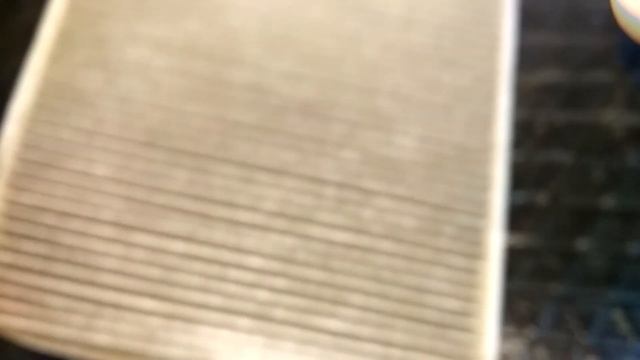 Фольксваген поло седан. Замена салонного угольного фильтра (VW) смотреть онлайн