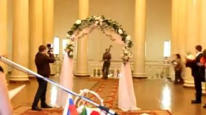 У невесты слетело платье на свадьбе