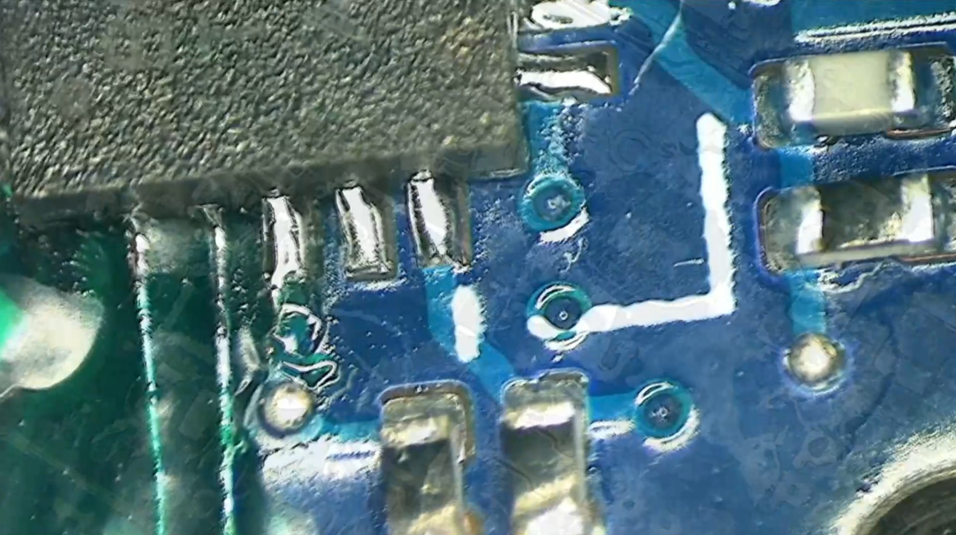 Dell 3340 винтик натворил делл