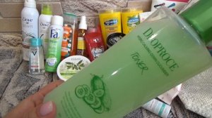 Уходовая и декоративная косметика в отпуск