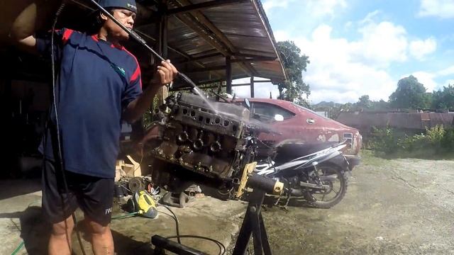 Toyota Corolla KE35 Engine Bay Makeover Part 9!! смотреть онлайн