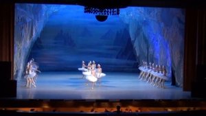 Tchaikovsky "Swen Lake". П. И. Чайковский "Лебединое озеро" (вальс)