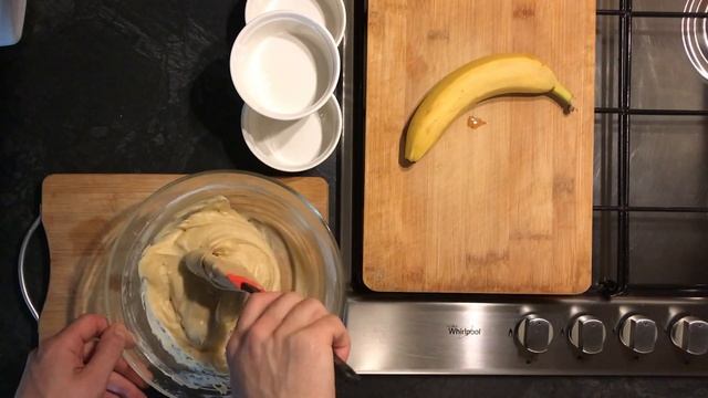 Ванильные маффины с бананами / Нежные кексы с бананами - Banana muffins recipe смотреть онлайн