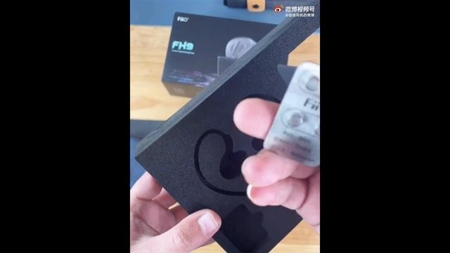 Fiio FH9 New Unboxing - 6 Drivers Hybrid Hi-Fi IEM Headphones смотреть онлайн