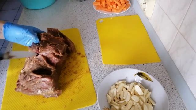 Запечённая говядина в рукаве в духовке смотреть онлайн