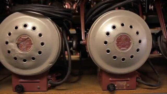 Universal Studios Production Services смотреть онлайн