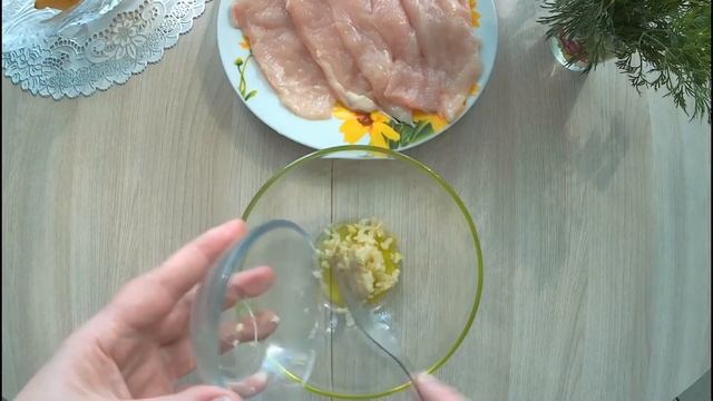 КУРИНОЕ ФИЛЕ за 5 МИНУТ на сковороде с СЫРОМ. невероятно ВКУСНО. смотреть онлайн