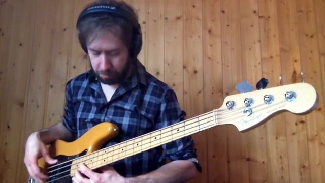 Groovin' With My Fender Precision Bass смотреть онлайн