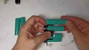 UA: З двох один - швидкий ремонт акумулятора Metabo D-72622 4INR19/65