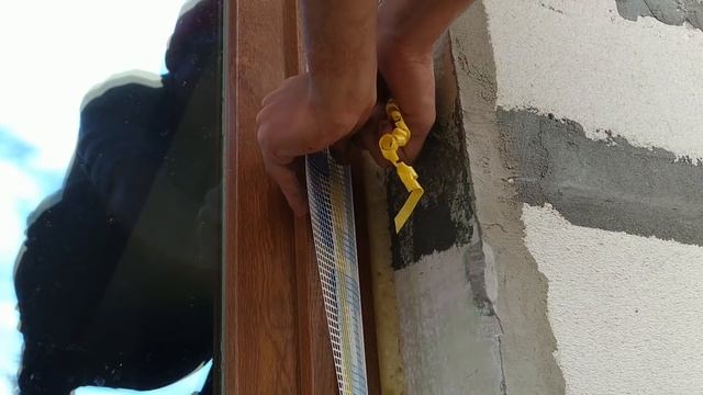 Как научиться правильно устанавливать элемент примыкания с сеткой Bellaplast, утепление откосов